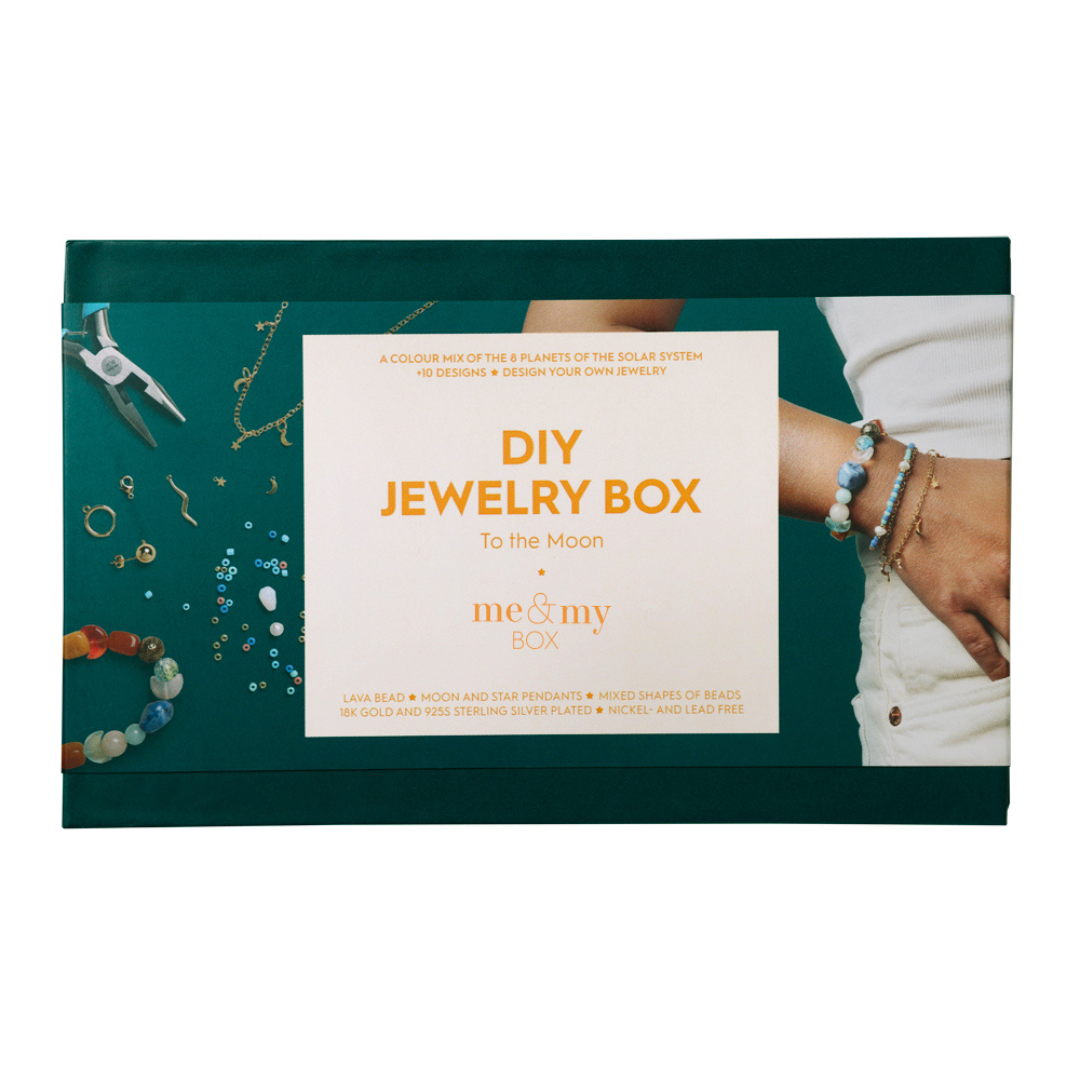 To the Moon Box No. 23 - Inspiration from the 8 planets of the solar system