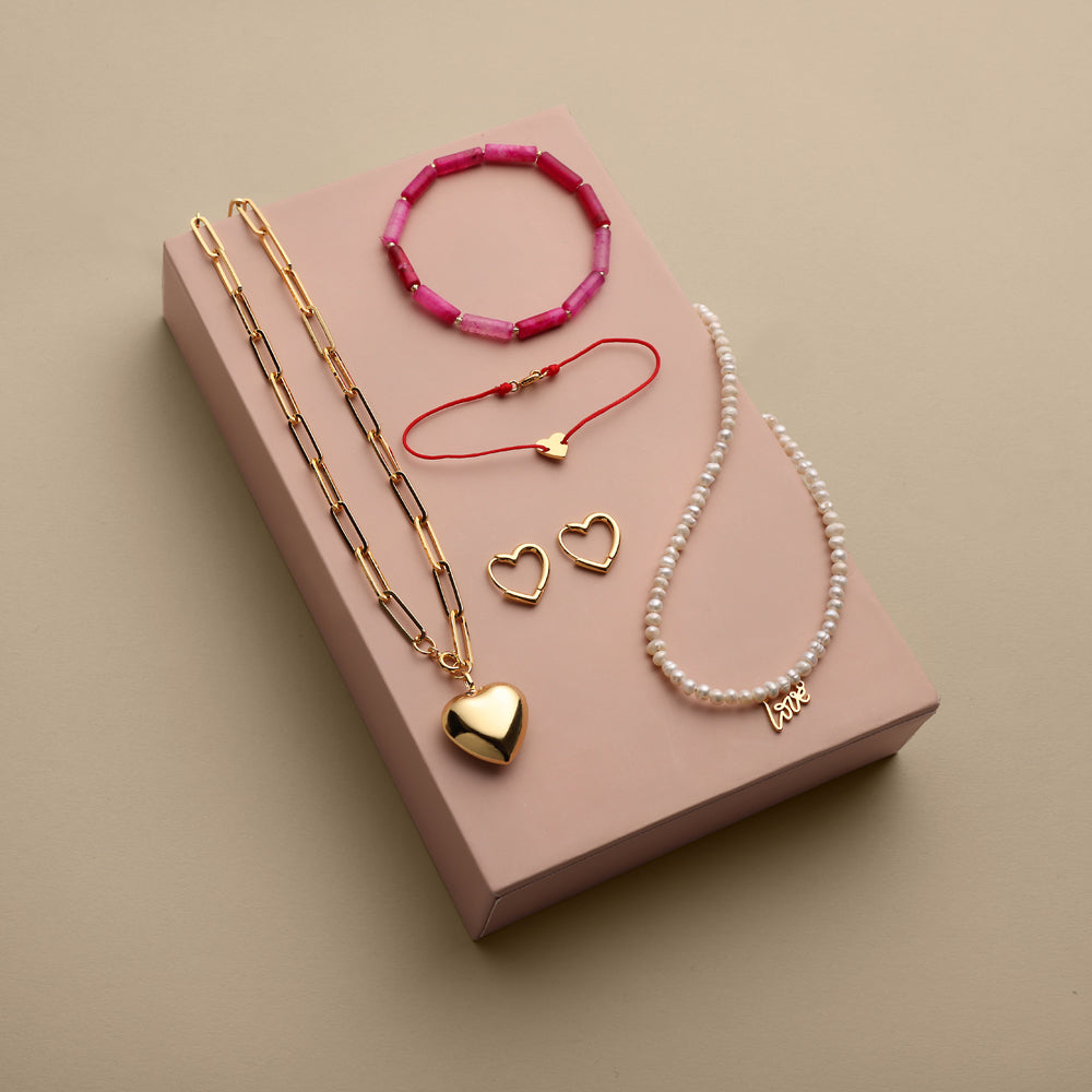 Heart Bead Box No. 24 - We love hearts