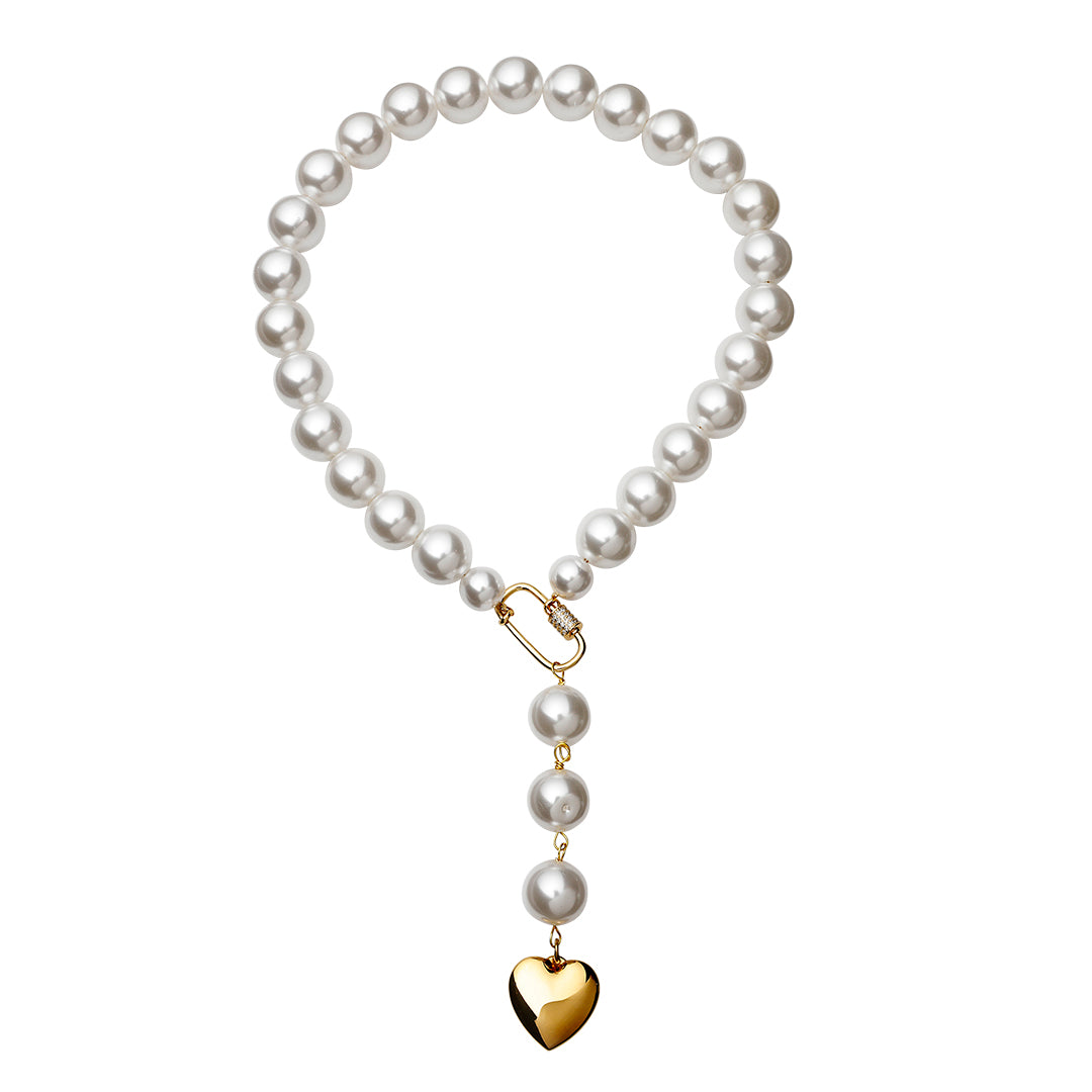 White shell pearl necklace with clasp and heart pendant