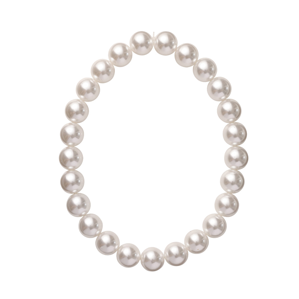 Oversize pearl necklaces