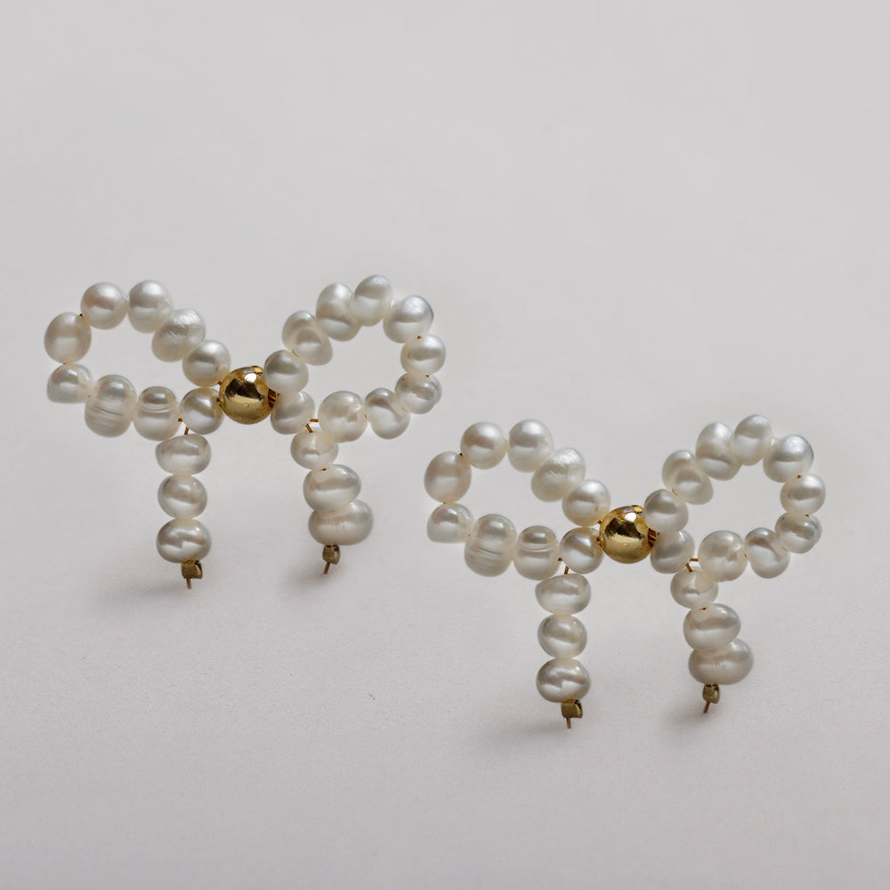 AC Classic loop earrings with freshwater pearls